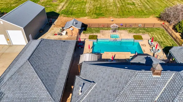 $1,350,000 | 19640 Dairyland Drive, Redding, CA 96002