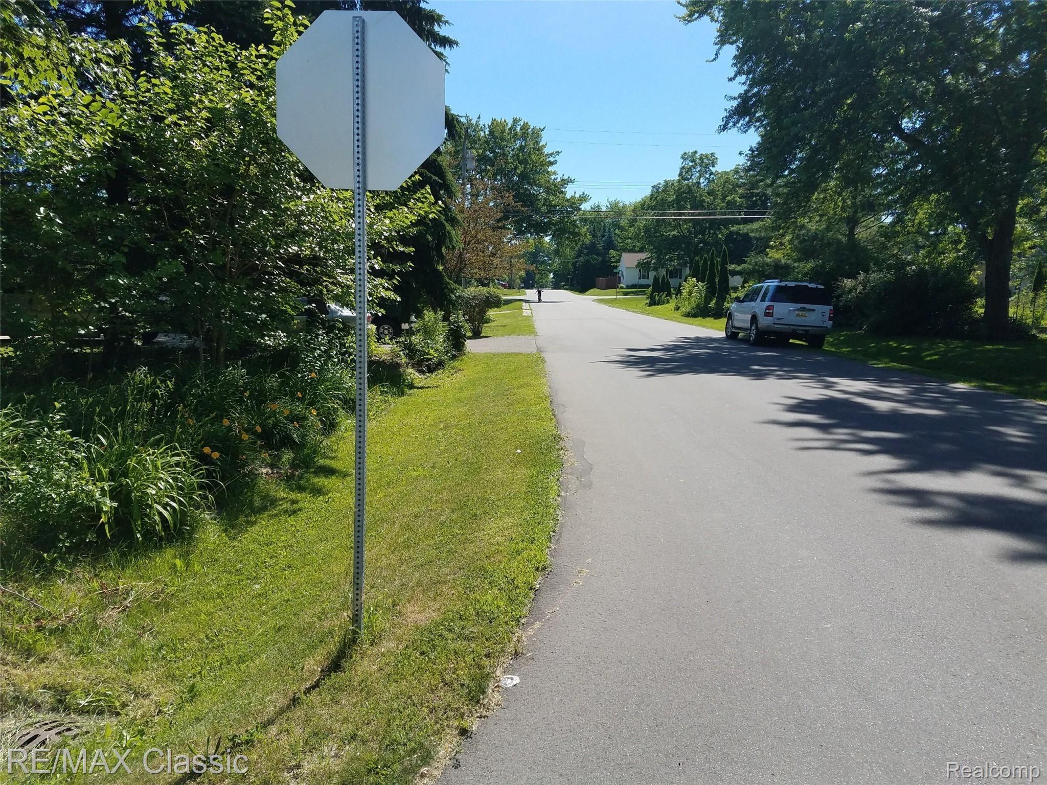 3587 Alida Avenue Rochester, MI 48309 - Photo 20 of 21 Alida Ruby view.jpg