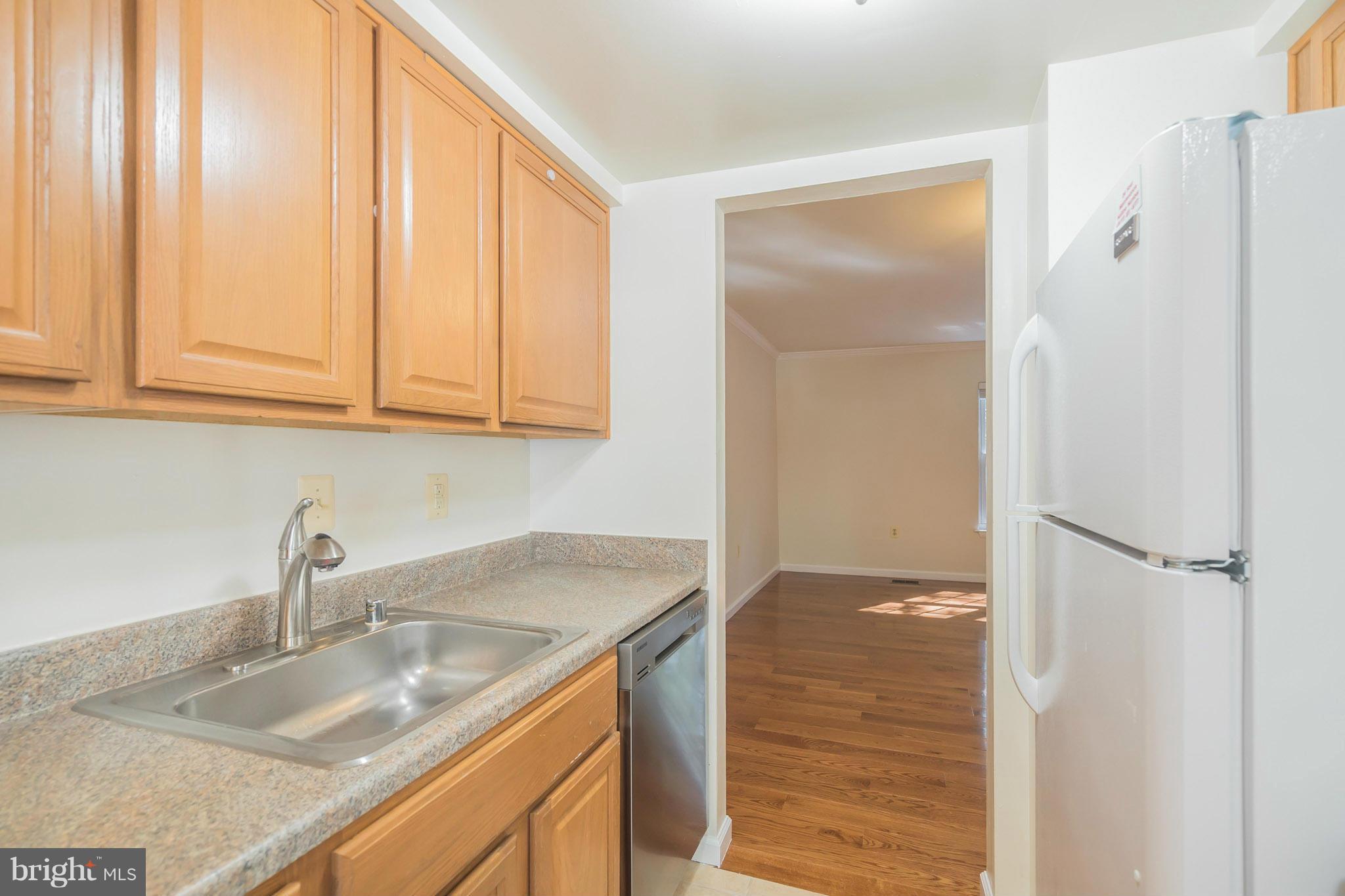 6413 Blarney Stone Court Springfield, VA 22152 - Photo 4 of 19 Kitchen