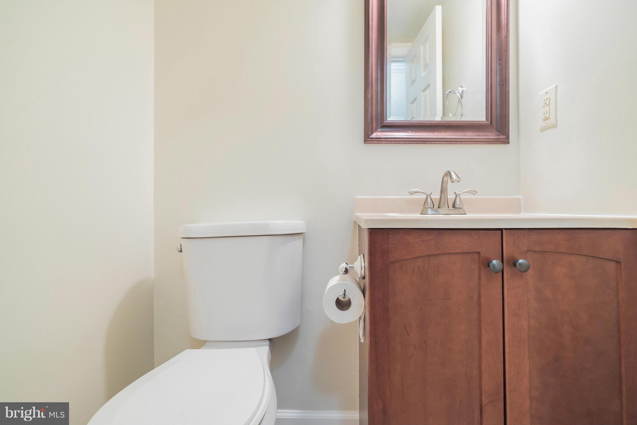 6413 Blarney Stone Court Springfield, VA 22152 - Photo 8 of 19 Bath