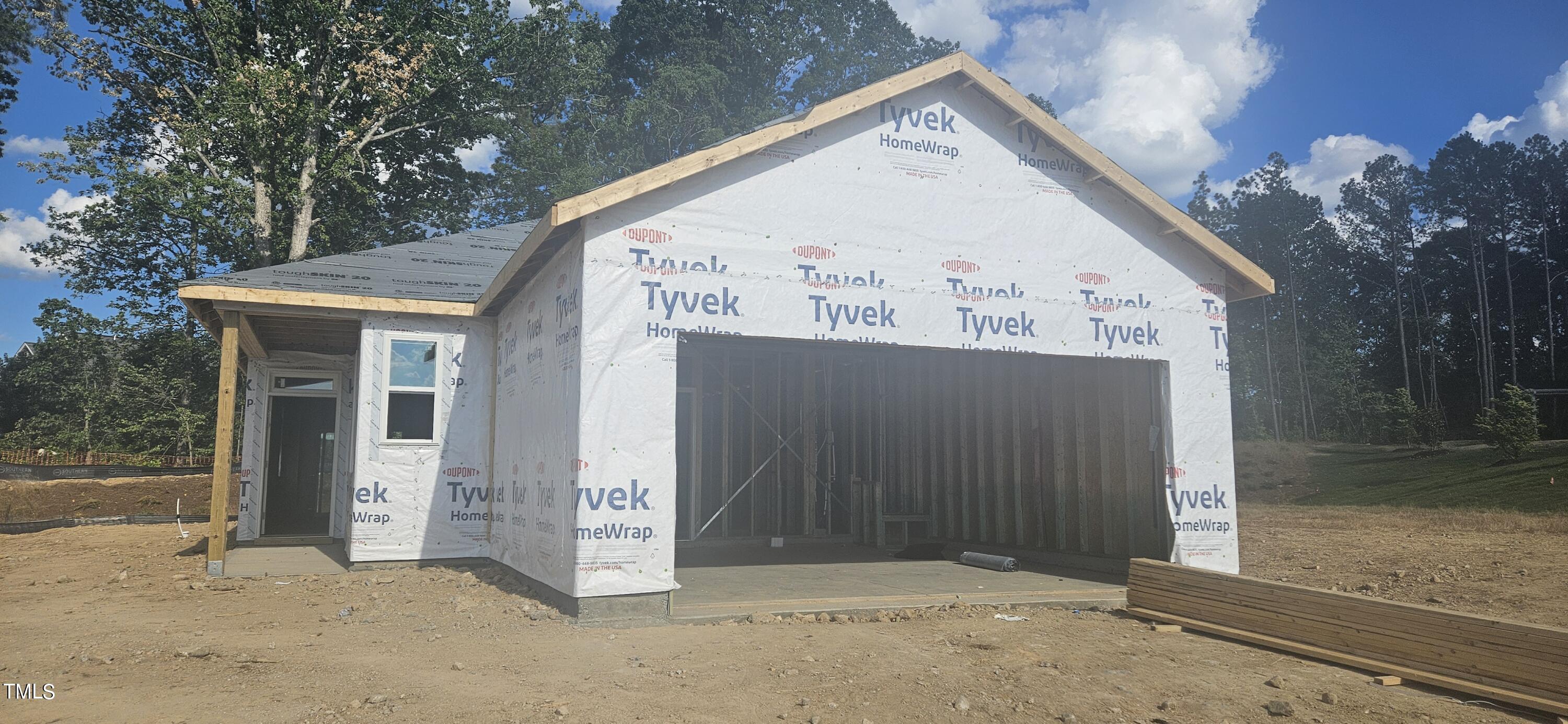 2669 Pivot Rdg Drive Raleigh, NC 27616 - Photo 2 of 14 20240622_174553