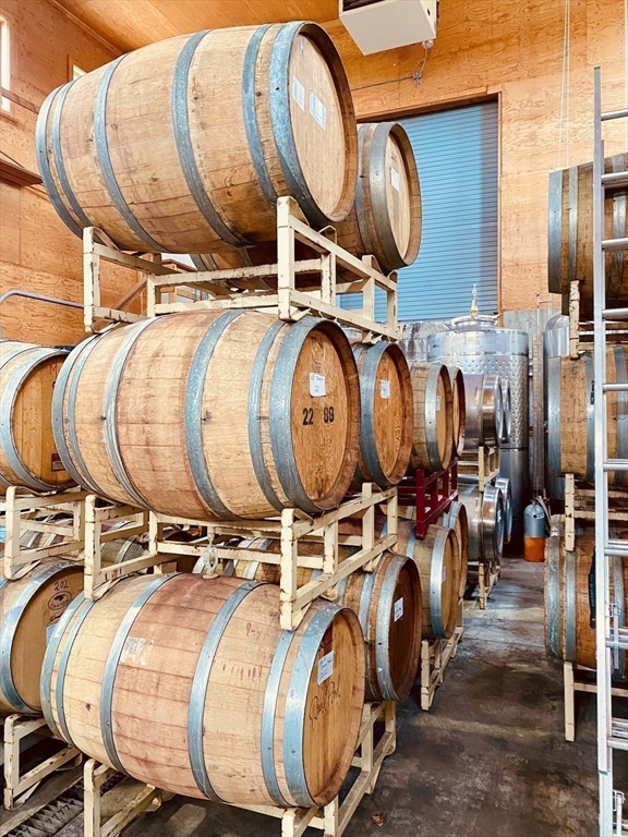 335 Old Fall River Road Dartmouth, MA 02747 - Photo 15 of 32 an outdoor space with furniture