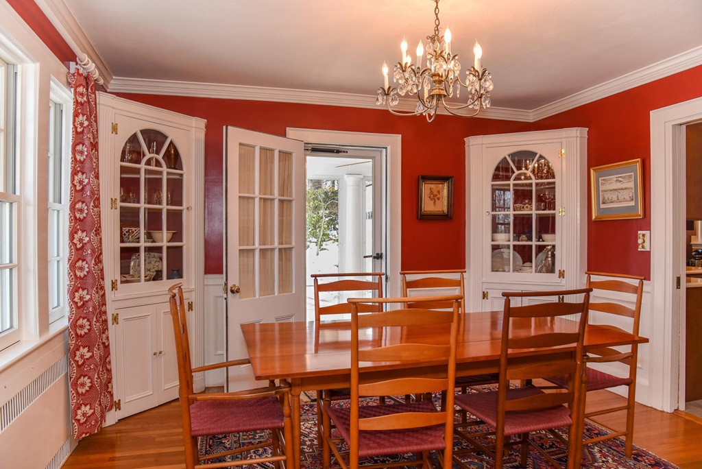 86 Robbins Road Lexington, MA 02421 - Photo 6 of 30