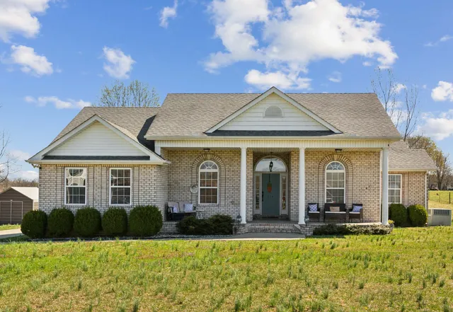 $305,000 | 106 Mai Ridge Lane, Lafayette, TN 37083