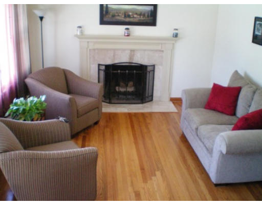 737 River Road Agawam, MA 01001 - Photo 5 of 21 Gallery Image 5