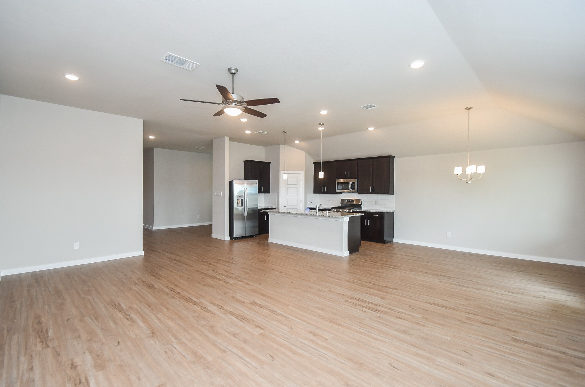 2007 Live Springs Way Rosenberg, TX 77471 - Photo 7 of 25