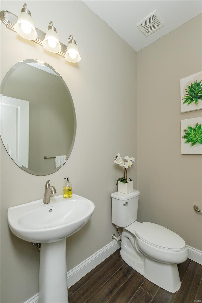 863 Nardin Road Chesterfield, MO 63017 - Photo 9 of 45 Gallery Image 9