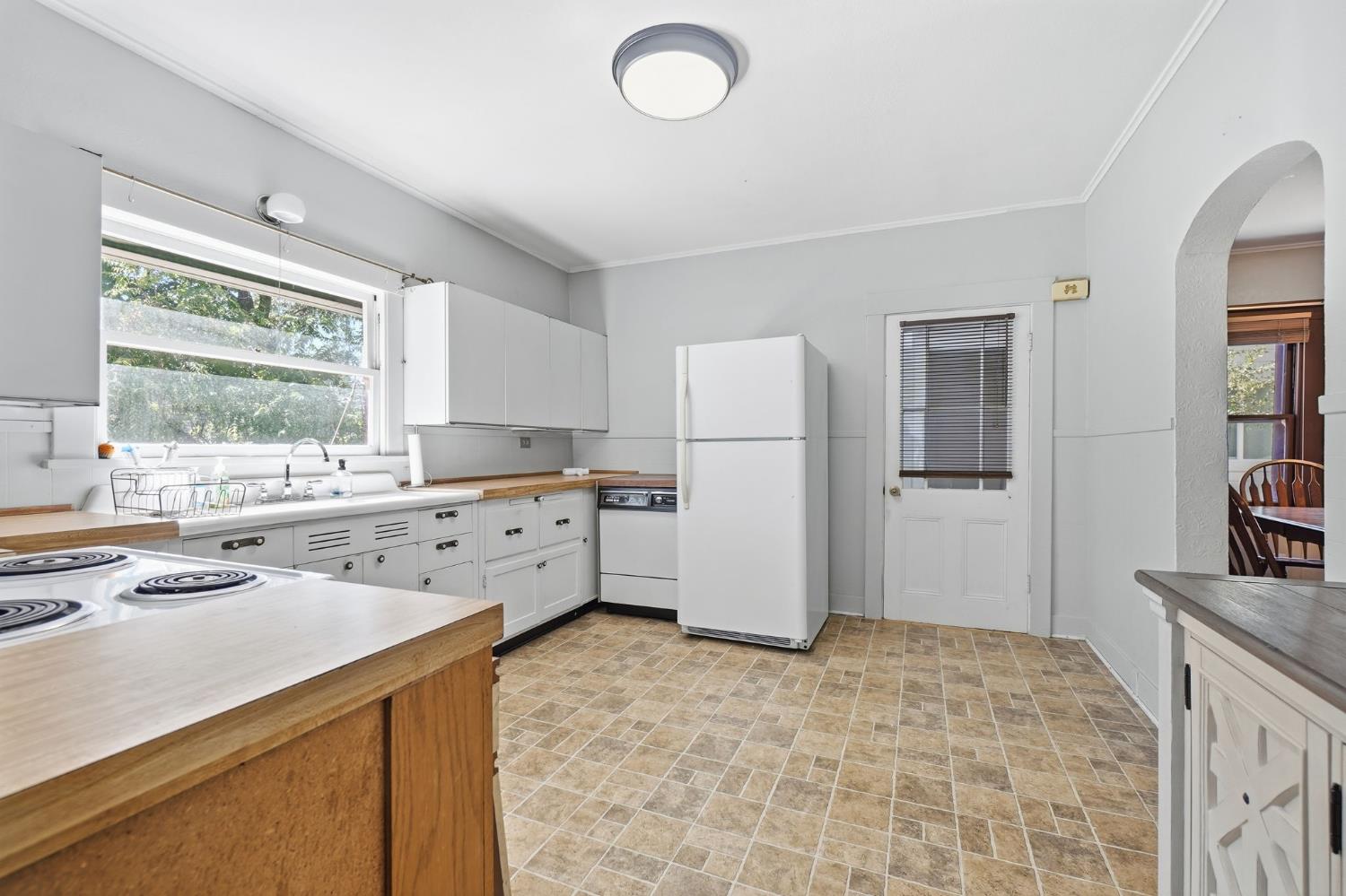 340 South Shepherd Street Sonora, CA 95370 - Photo 13 of 34