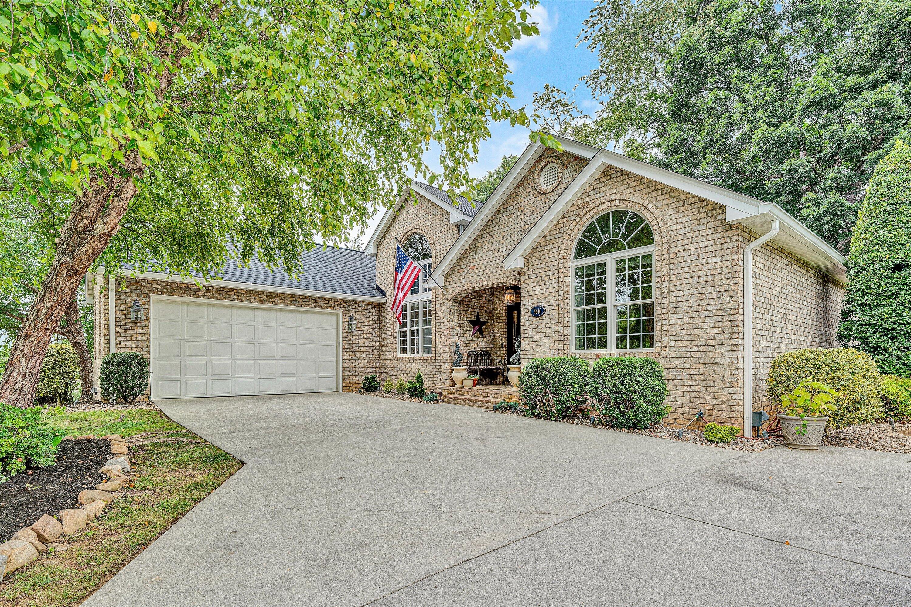 3816 Rte 3004 Roanoke, VA 24012 - Photo 1 of 62 01-DSC00178
