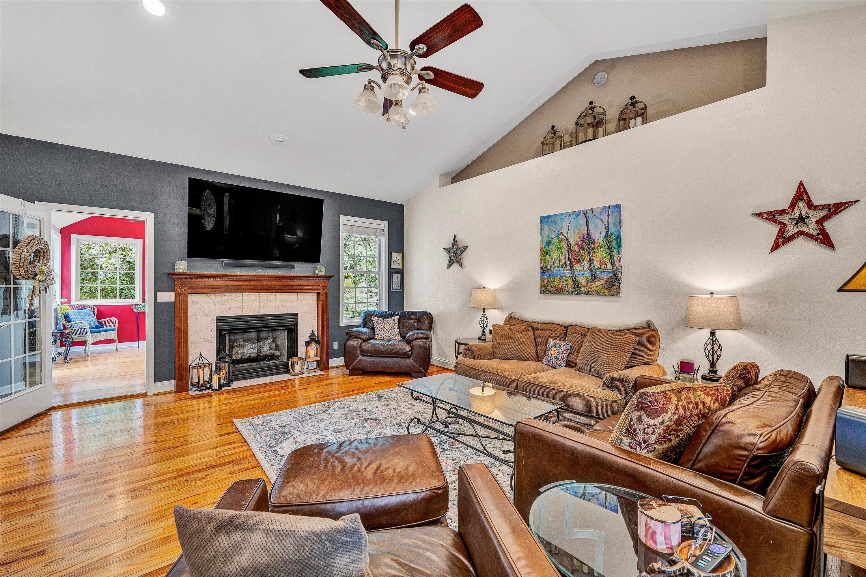 3816 Rte 3004 Roanoke, VA 24012 - Photo 13 of 62 13-DSC00025