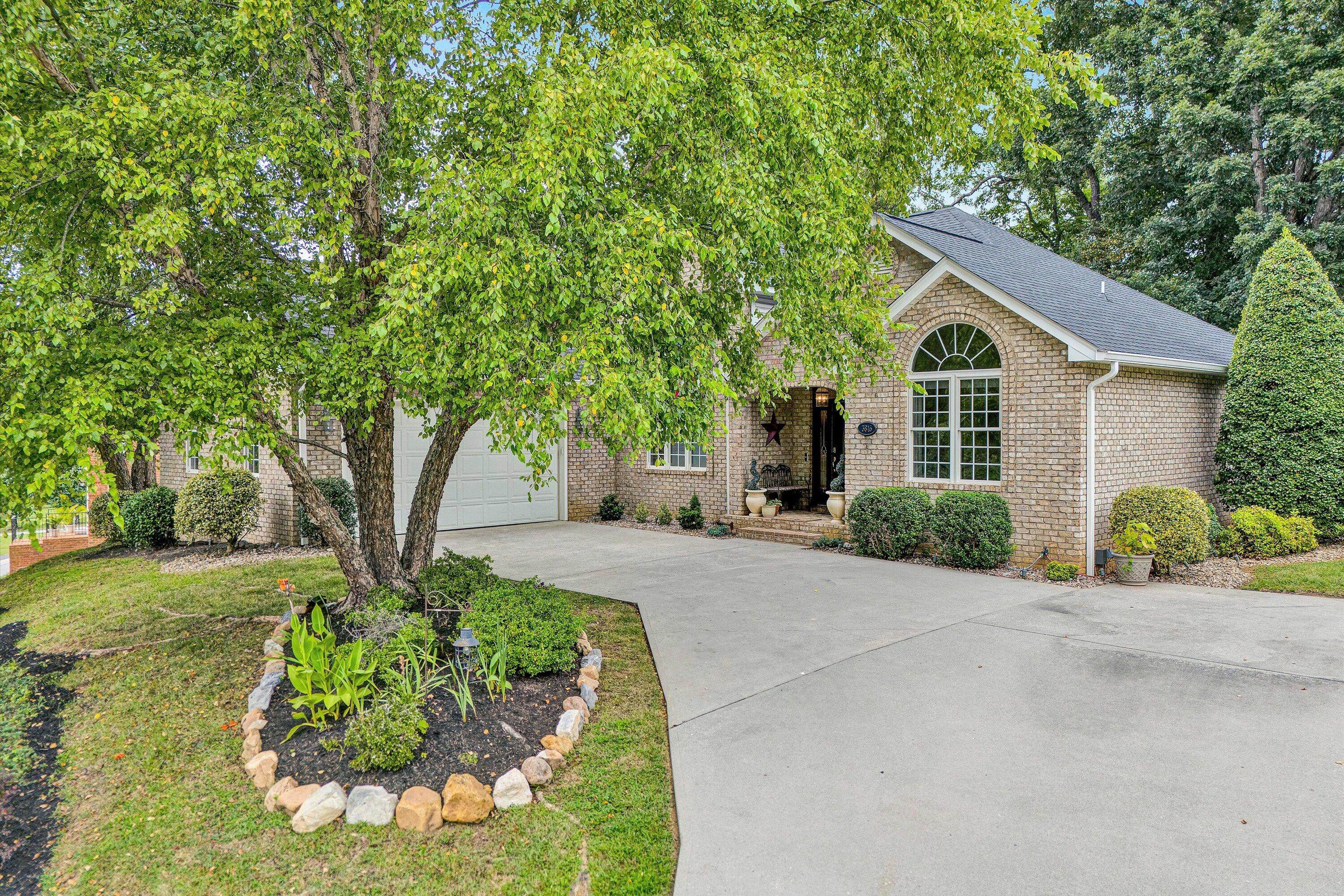 3816 Rte 3004 Roanoke, VA 24012 - Photo 4 of 62 04-DJI_20250819104604_0204