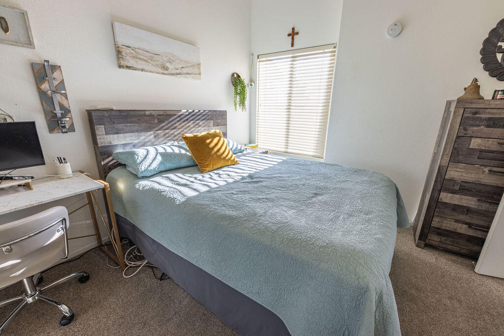 410 Ridgecrest Trail, Unit 226 Redding, CA 96003 - Photo 23 of 36 2nd Bed Room