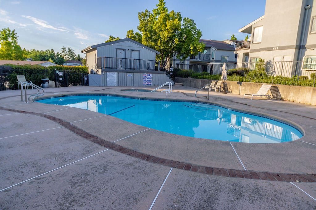 410 Ridgecrest Trail, Unit 226 Redding, CA 96003 - Photo 34 of 36 Community Pool
