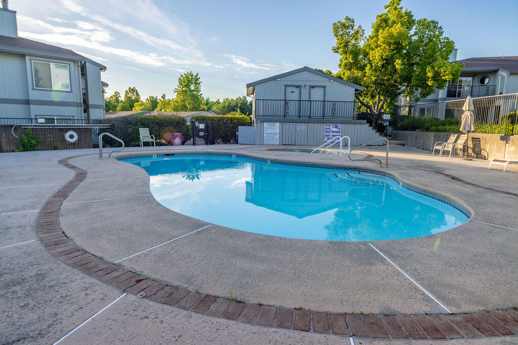 410 Ridgecrest Trail, Unit 226 Redding, CA 96003 - Photo 35 of 36 Community Pool