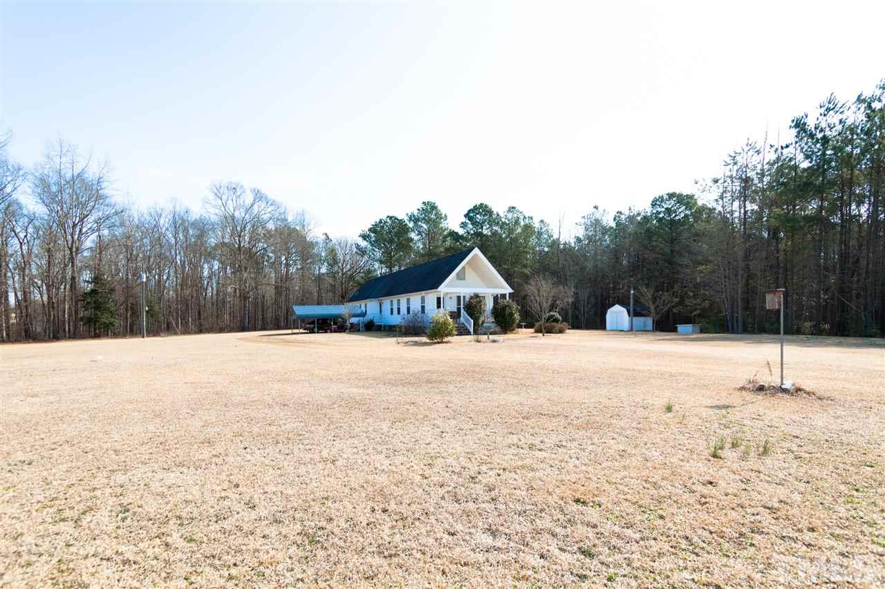 333 West Watson Road Benson, NC 27504 - Photo 3 of 25 a house with a outdoor space
