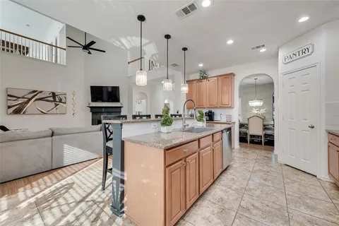 $549,999 | 723 Creekstone Drive, Cedar Hill, TX 75104