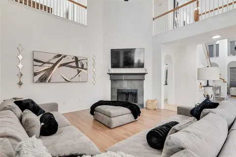 $549,999 | 723 Creekstone Drive, Cedar Hill, TX 75104