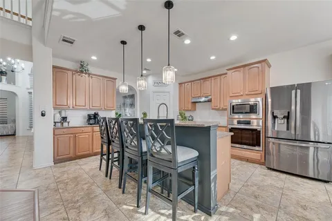 $549,999 | 723 Creekstone Drive, Cedar Hill, TX 75104