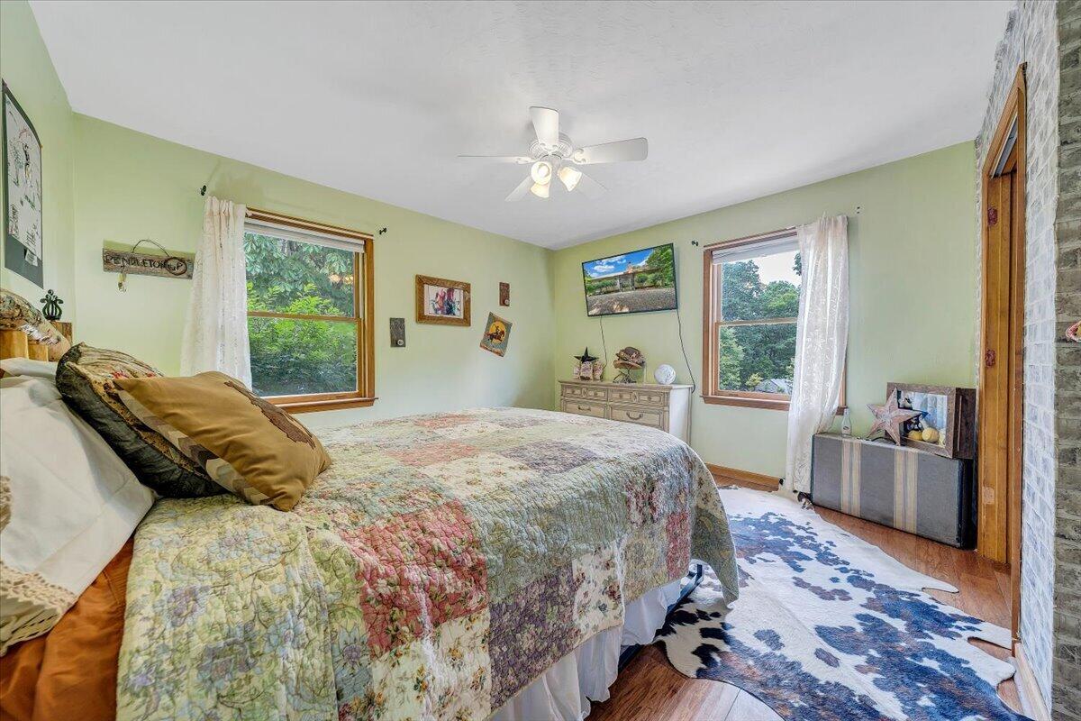 879 Aps Knob Road New Castle, VA 24127 - Photo 18 of 42 18-MIB07332