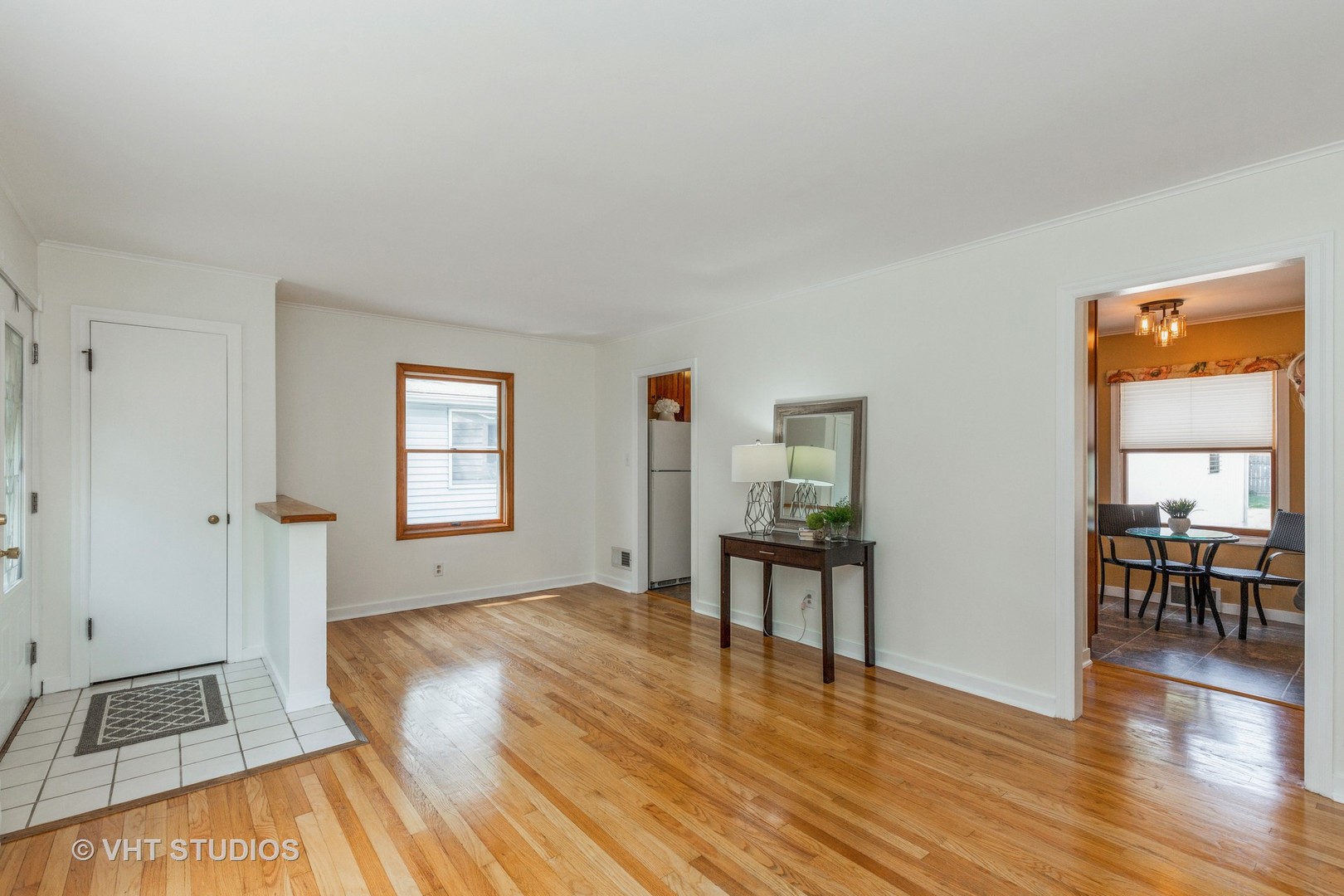 506 Golf Road Crystal Lake, IL 60014 - Photo 3 of 28