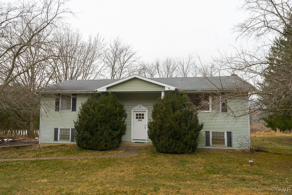 1932 Fairway Road Hellertown, PA 18055 - Photo 1 of 29 Gallery Image 1