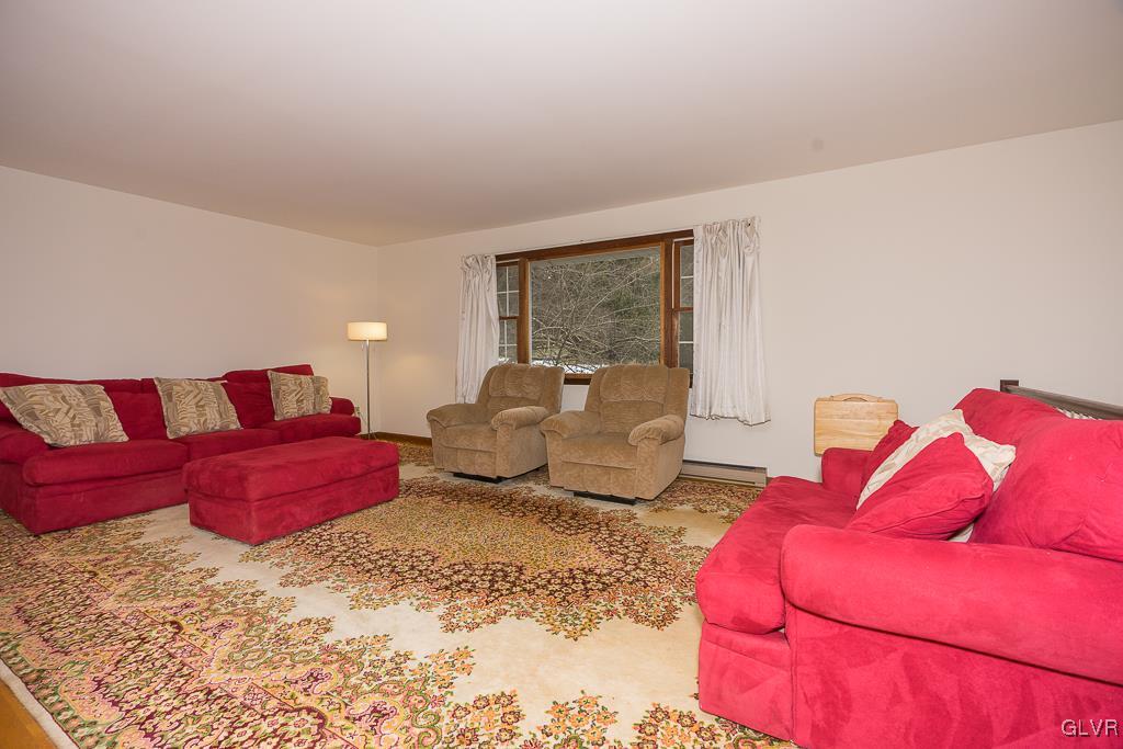 1932 Fairway Road Hellertown, PA 18055 - Photo 2 of 29 Gallery Image 2