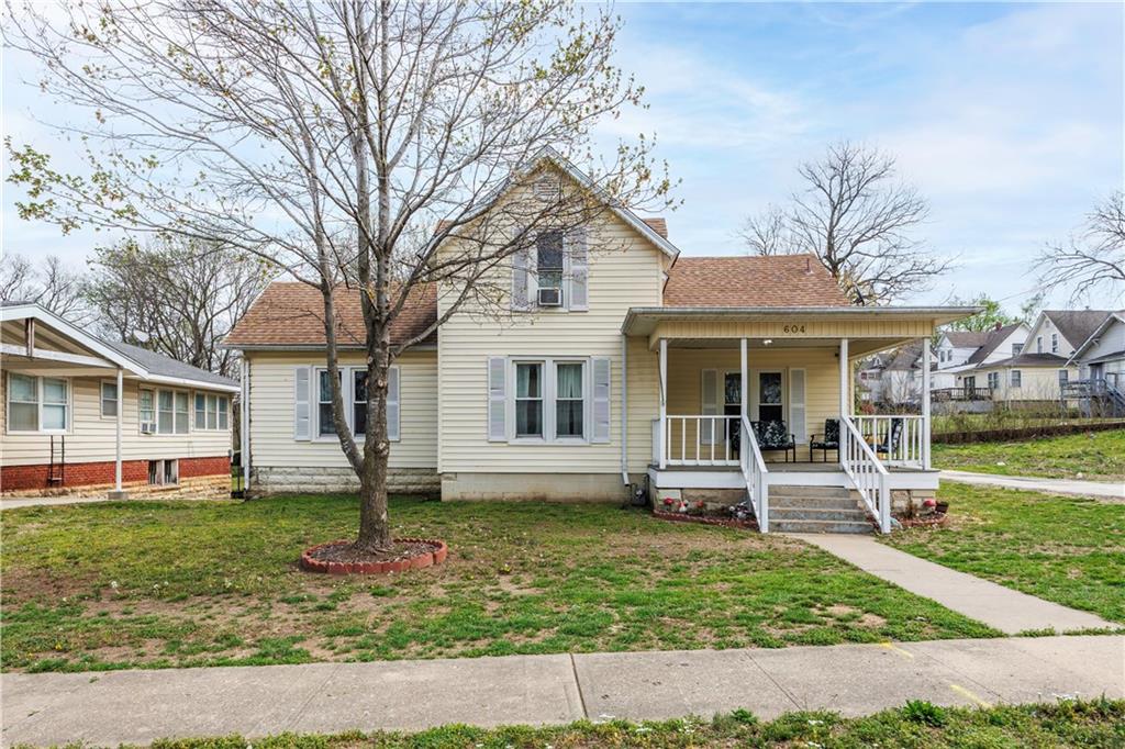 604 North 5th Street Independence, KS 67301 - Photo 3 of 34