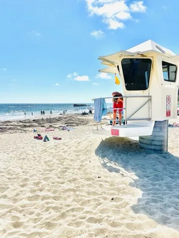 a view of the terrace of the house