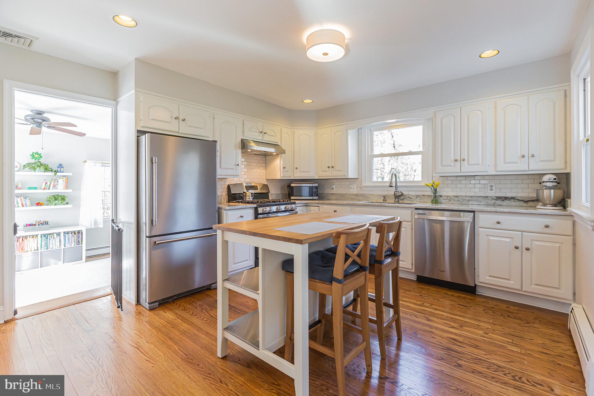 552 Manor Road Wynnewood, PA 19096 - Photo 9 of 30