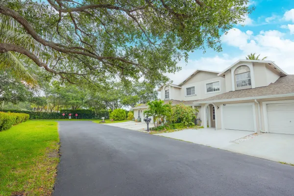 $3,550 | 50 Desford Lane, Boynton Beach, FL 33426