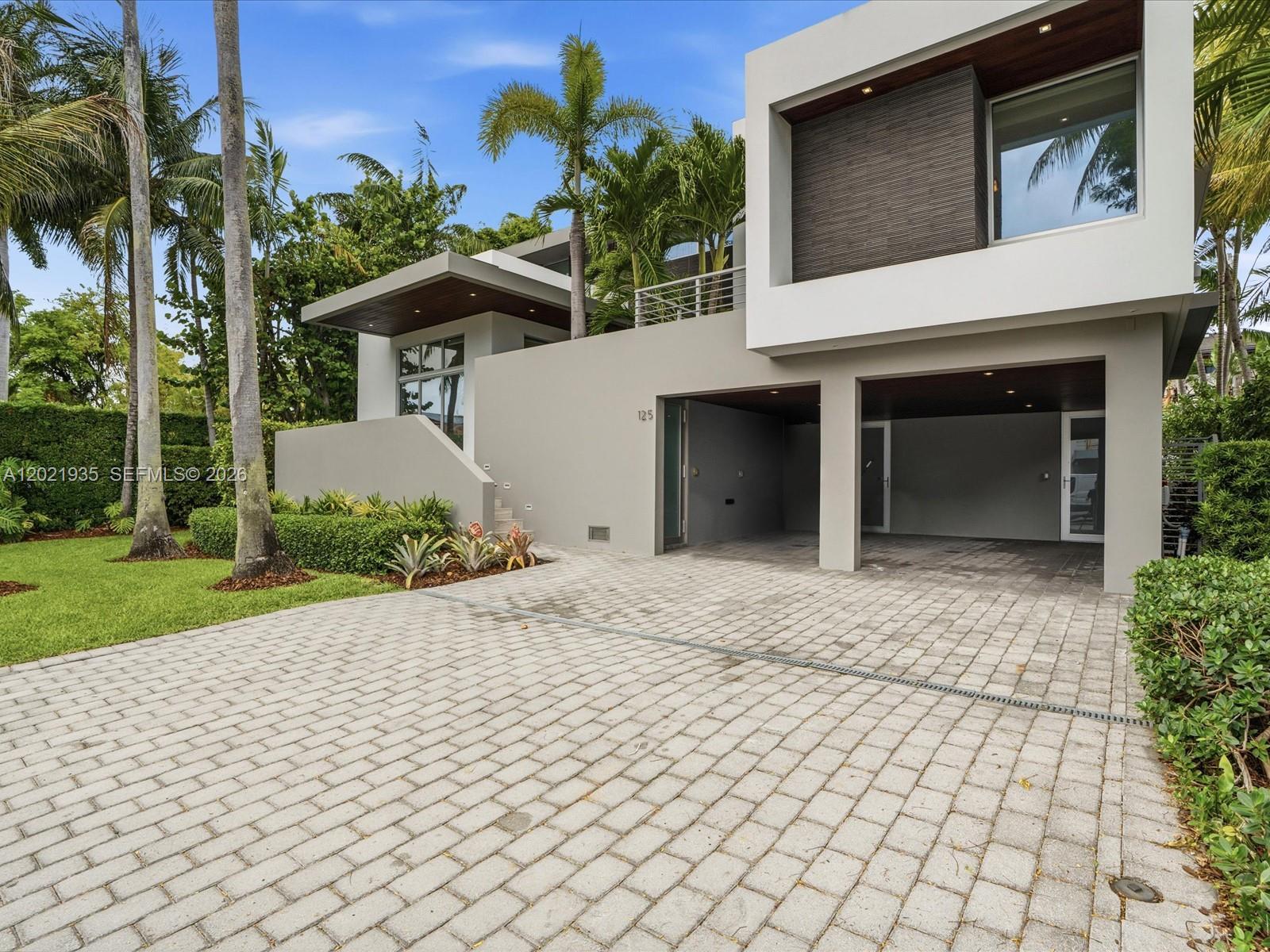 125 Hampton Lane Key Biscayne, FL 33149 - Photo 2 of 81
