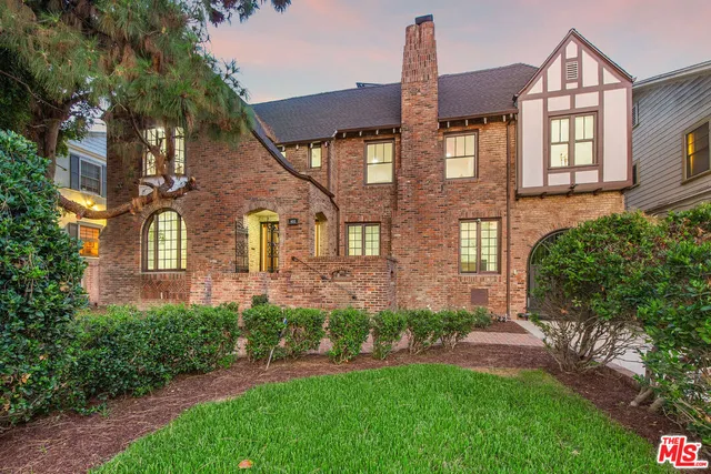 $4,099,000 | 832 South Plymouth Boulevard, Los Angeles, CA 90005