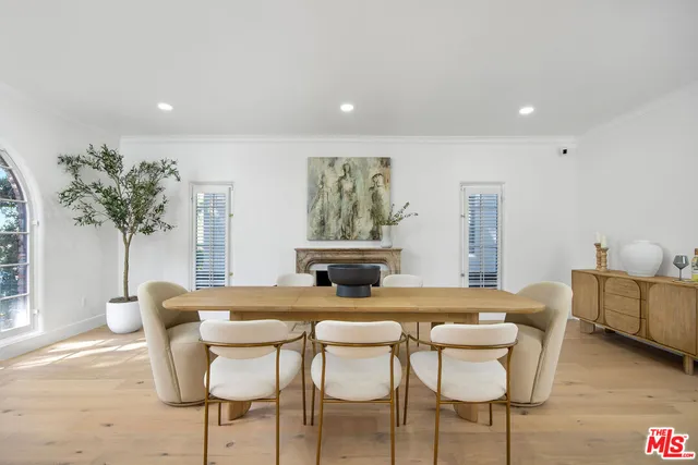 $4,099,000 | 832 South Plymouth Boulevard, Los Angeles, CA 90005