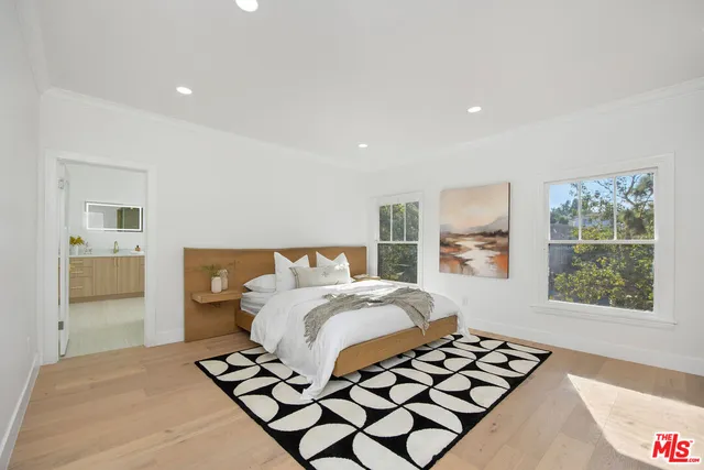 $4,099,000 | 832 South Plymouth Boulevard, Los Angeles, CA 90005