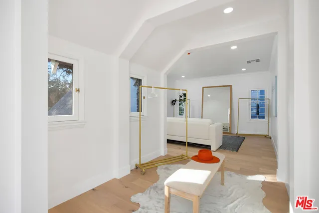 $4,099,000 | 832 South Plymouth Boulevard, Los Angeles, CA 90005