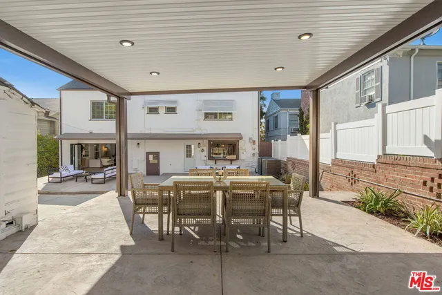 $4,099,000 | 832 South Plymouth Boulevard, Los Angeles, CA 90005