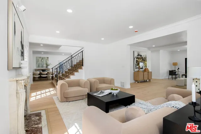 $4,099,000 | 832 South Plymouth Boulevard, Los Angeles, CA 90005