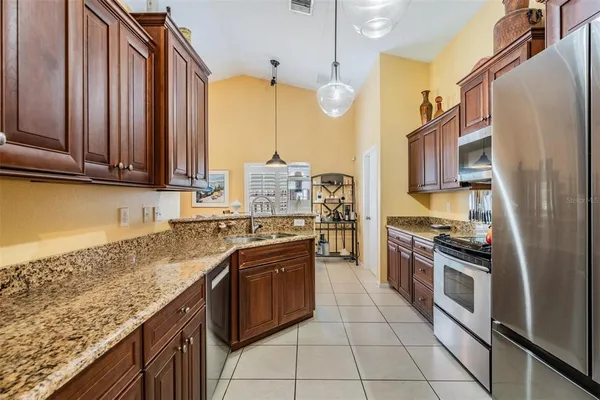 $387,000 | 1505 Lakehurst Way, Brandon, FL 33511