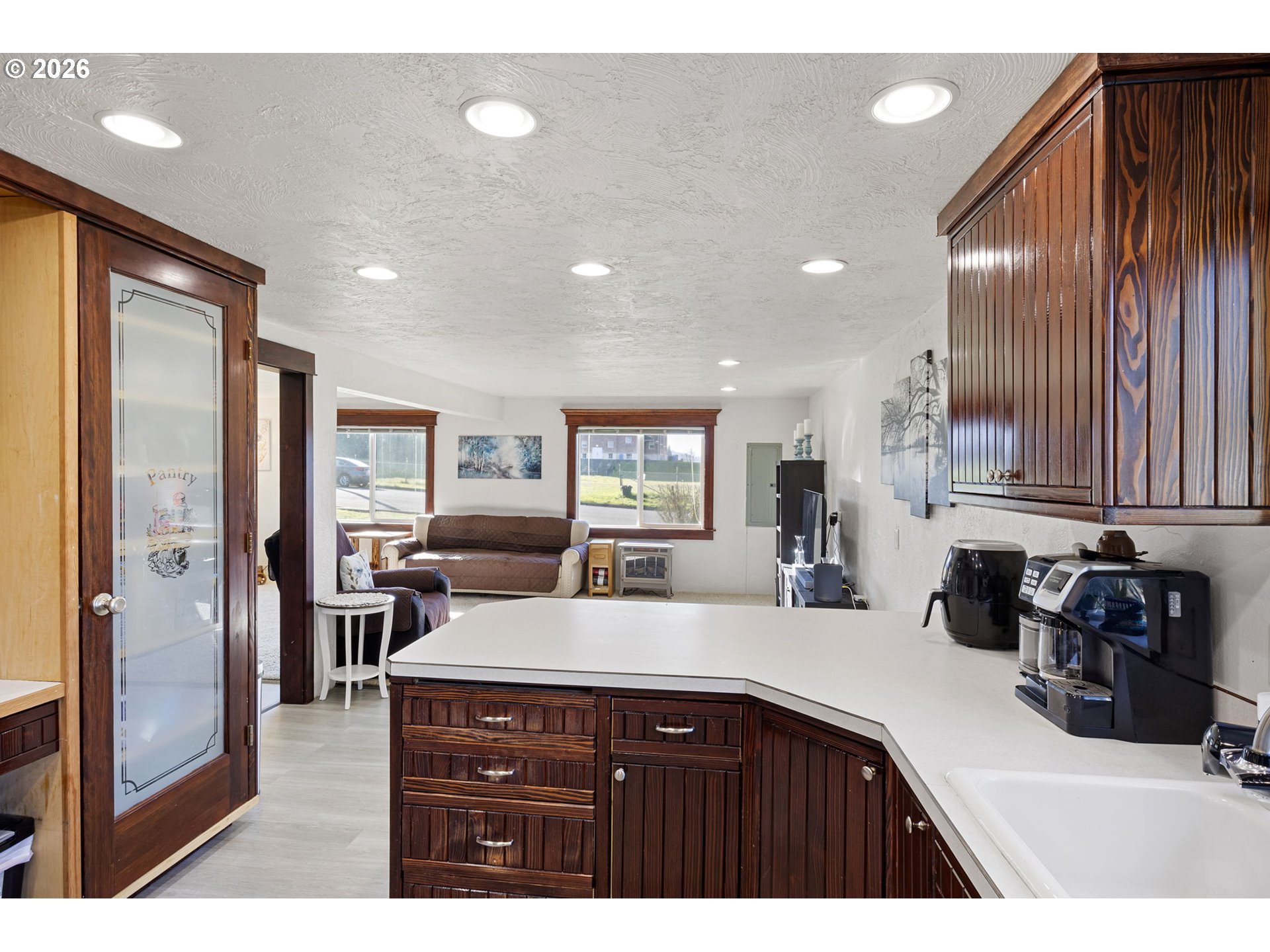 116 Northeast 8th Street Oakland, OR 97462 - Photo 15 of 48