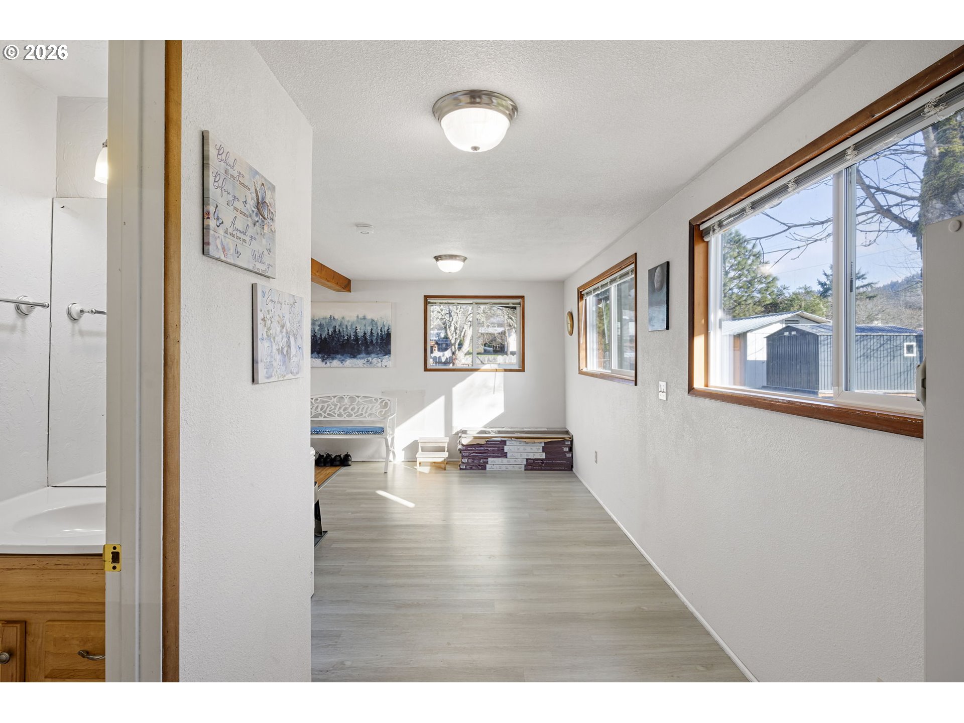 116 Northeast 8th Street Oakland, OR 97462 - Photo 17 of 48