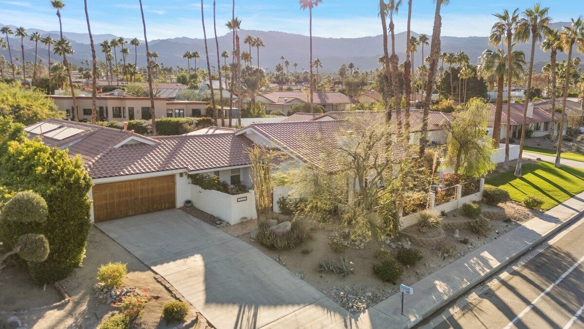 73117 Haystack Road Palm Desert, CA 92260 - Photo 31 of 32 Front aerial view