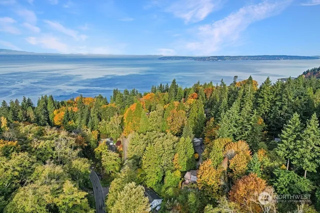 $300,000 | 7217 Meadowdale Beach Road, Edmonds, WA 98026