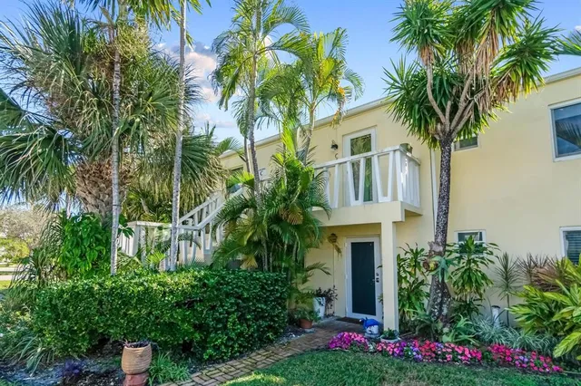 $350,000 | 2755 Northeast 28th Avenue, Unit C2, Lighthouse Point, FL 33064