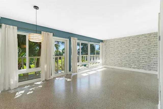 $350,000 | 2755 Northeast 28th Avenue, Unit C2, Lighthouse Point, FL 33064