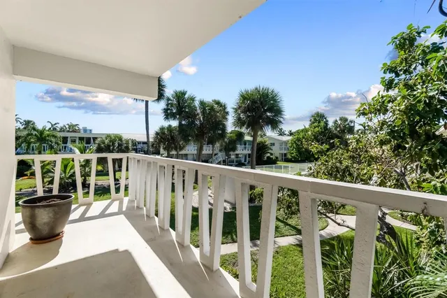 $350,000 | 2755 Northeast 28th Avenue, Unit C2, Lighthouse Point, FL 33064