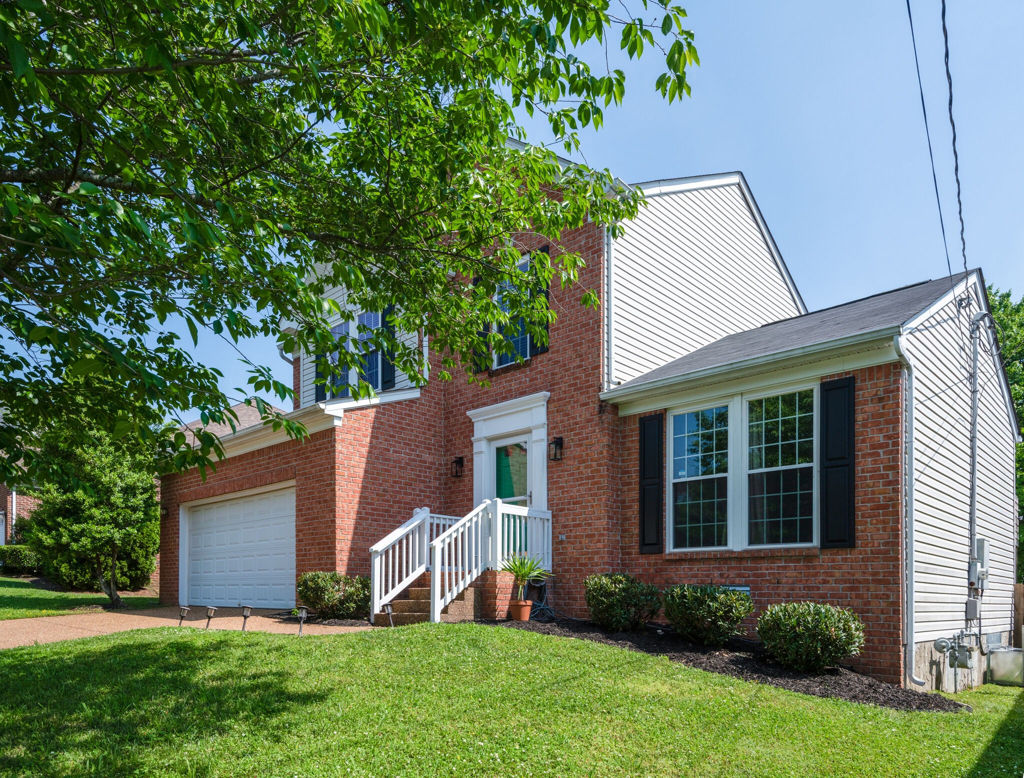 1452 Timber Ridge Circle Nashville, TN 37211 - Photo 2 of 29 Gallery Image 2