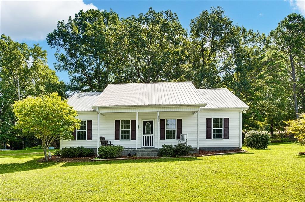 4387 Young Road Asheboro, NC 27205 - Photo 3 of 30