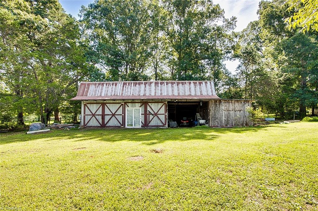 4387 Young Road Asheboro, NC 27205 - Photo 5 of 30