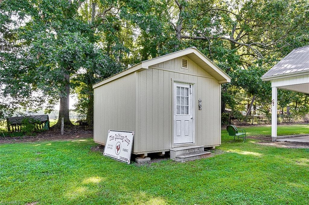4387 Young Road Asheboro, NC 27205 - Photo 7 of 30