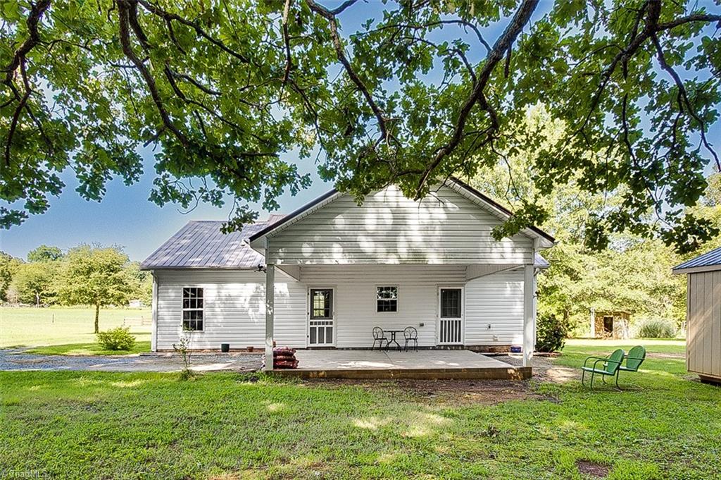 4387 Young Road Asheboro, NC 27205 - Photo 8 of 30